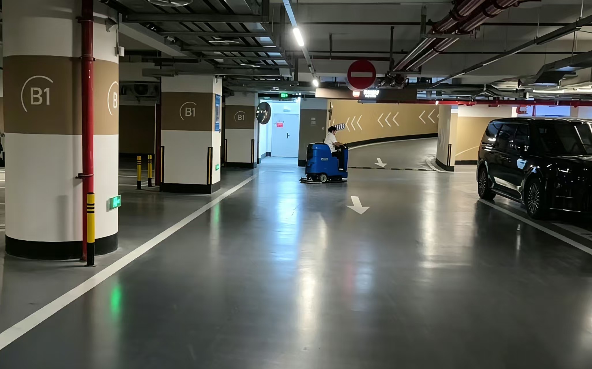 潔臣士A56駕駛式洗地機